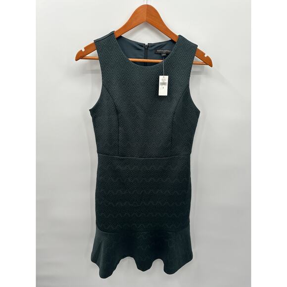 BANANA REPUBLIC FACTORY NWT Green Pattern Ruffle Hem Textured Dress // 6 - Picture 1 of 8